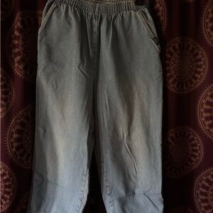 Vintage Chic Women's stretchy waist light wash jeans